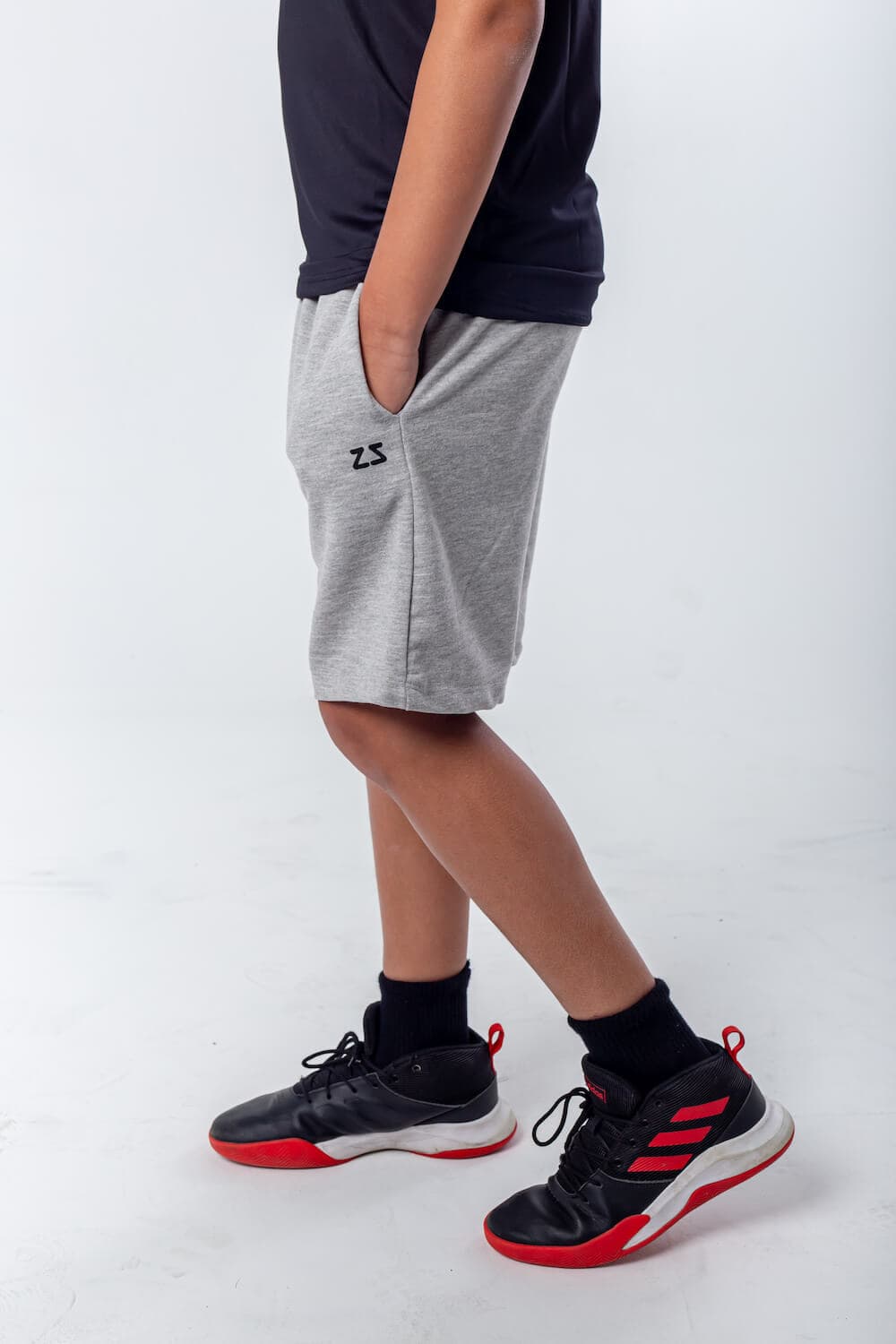 grey short2