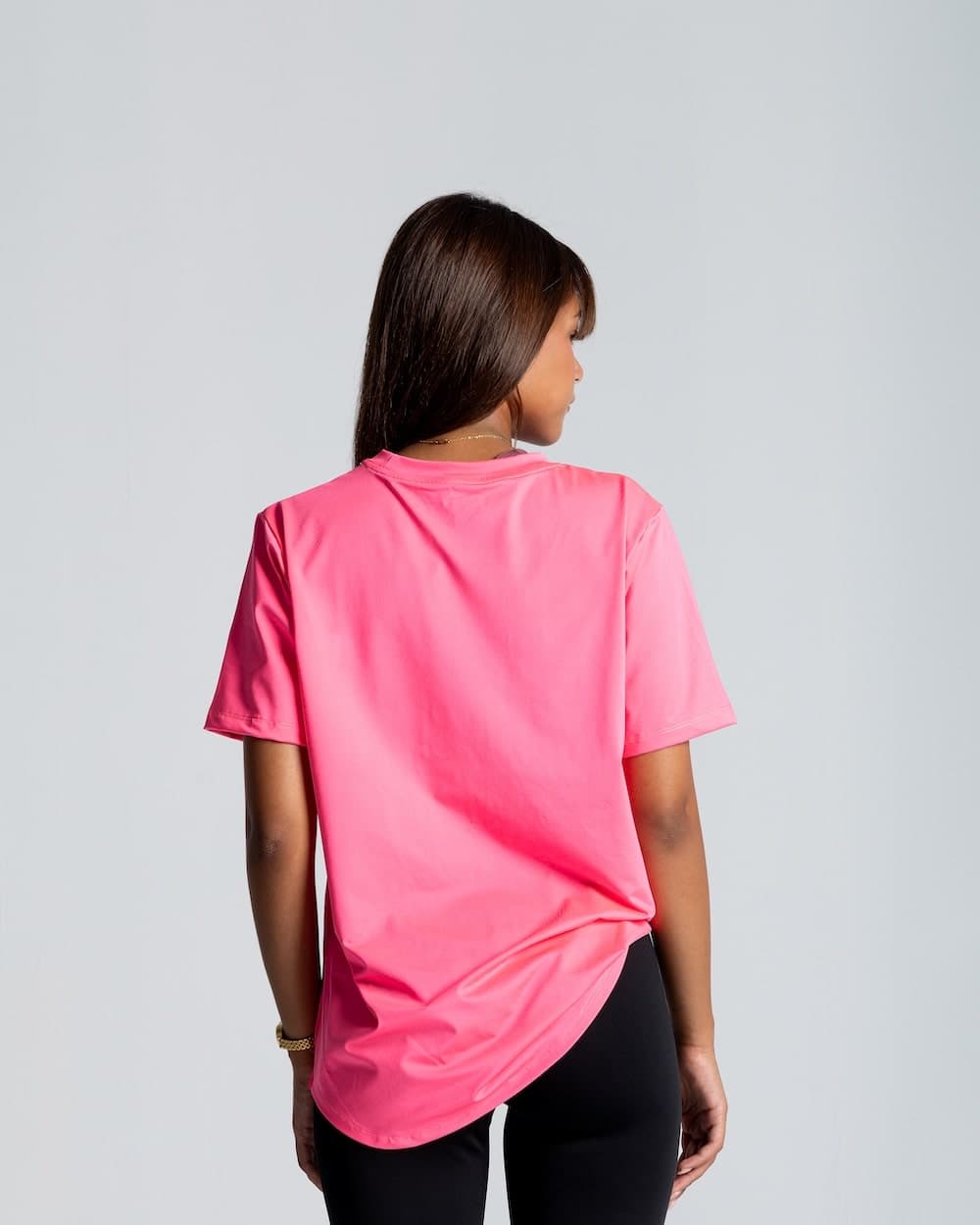izzy apparel women min