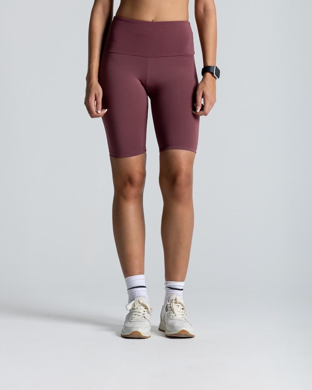 izzy apparel women min