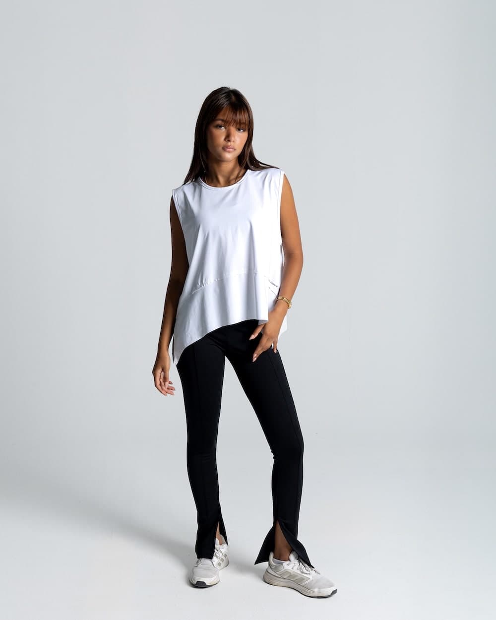 izzy apparel women min