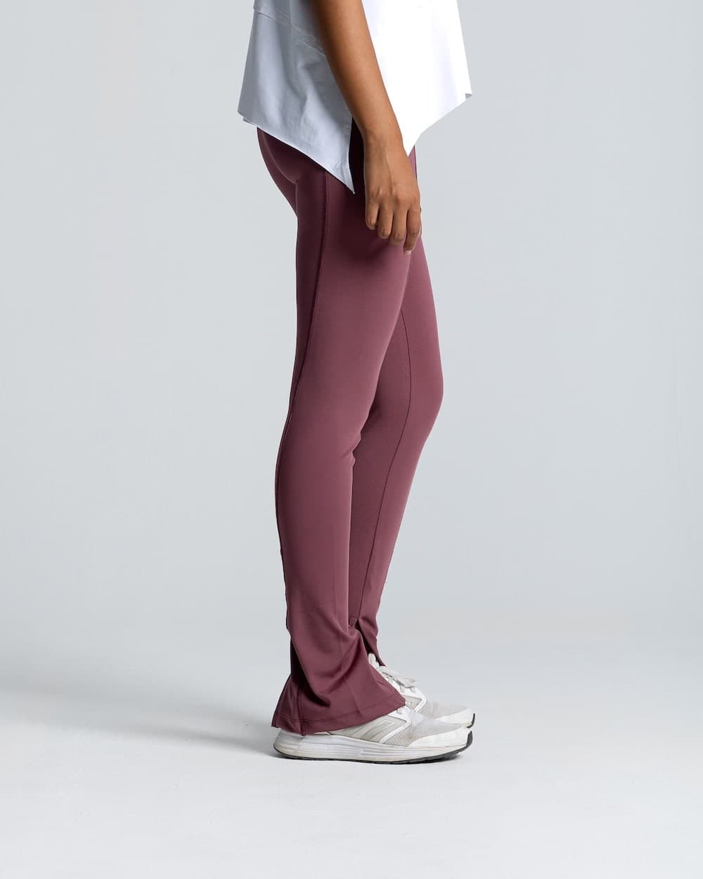 izzy apparel women min
