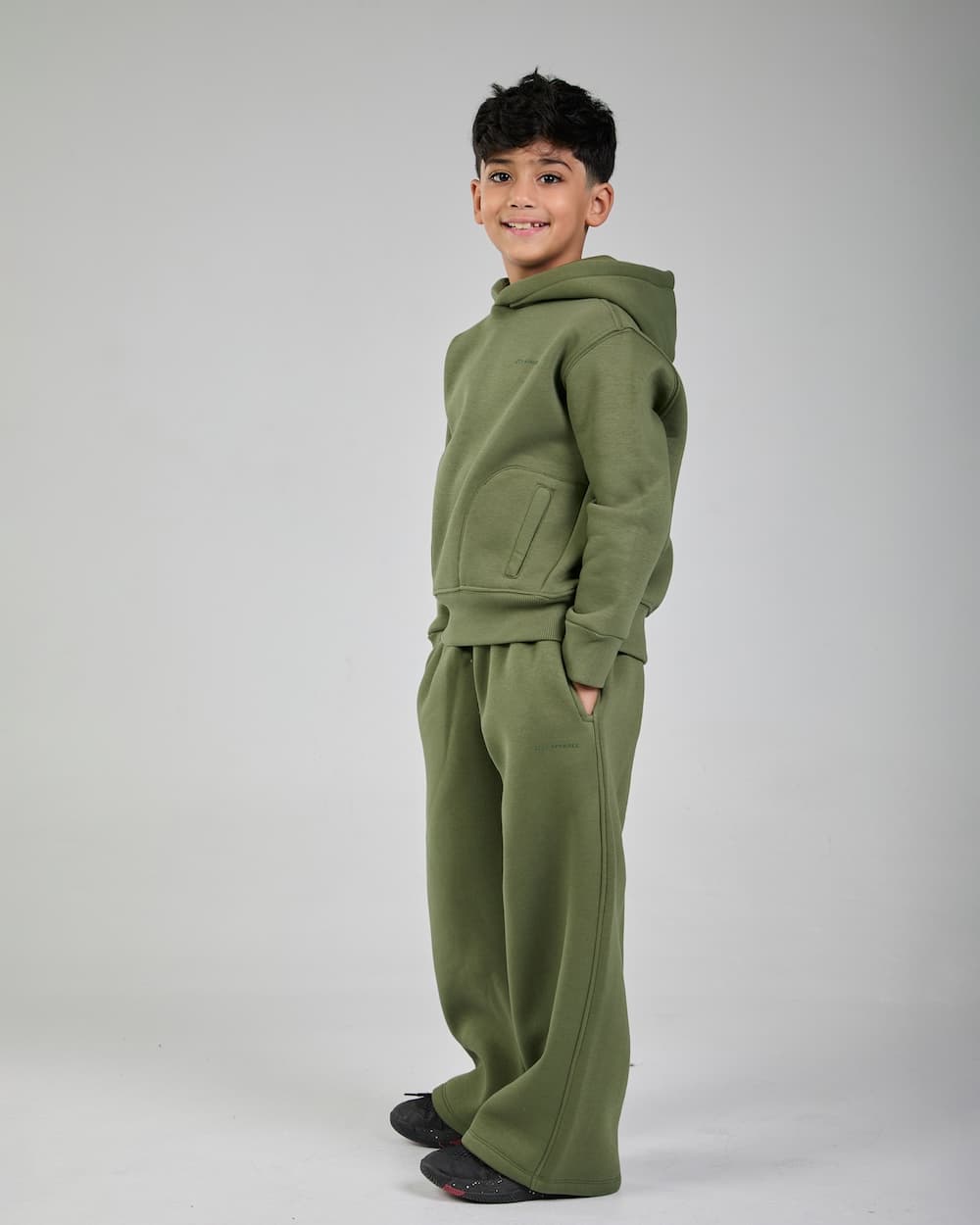 olive pants boys