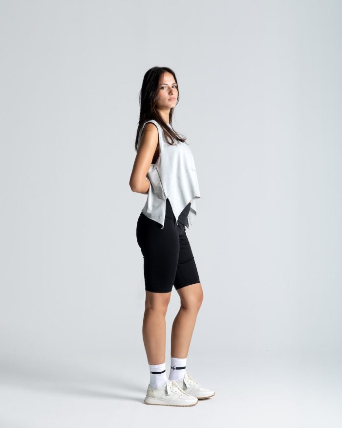 izzy apparel women min