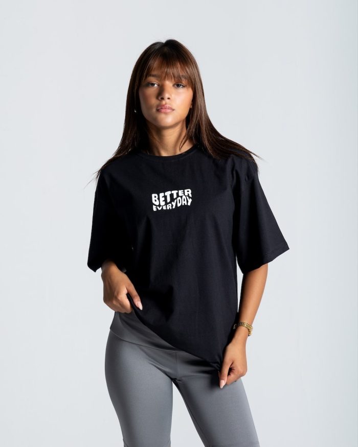 izzy apparel women min