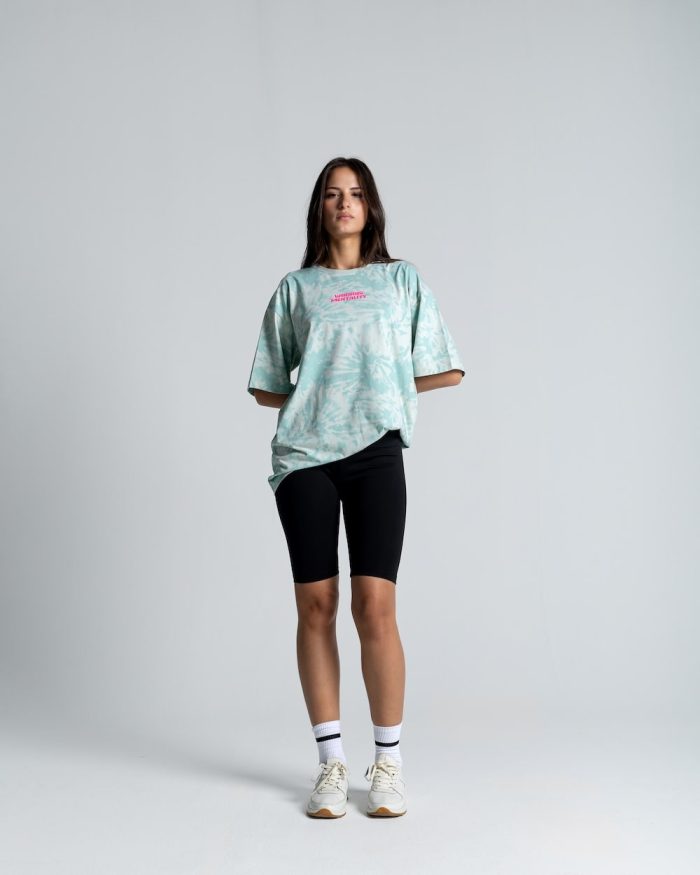 izzy apparel women min