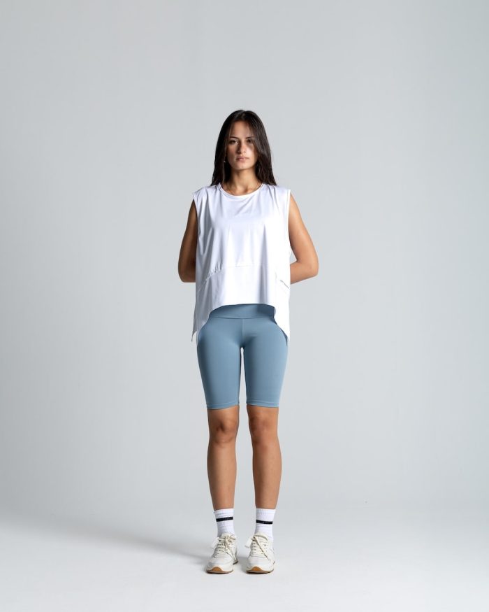 izzy apparel women min