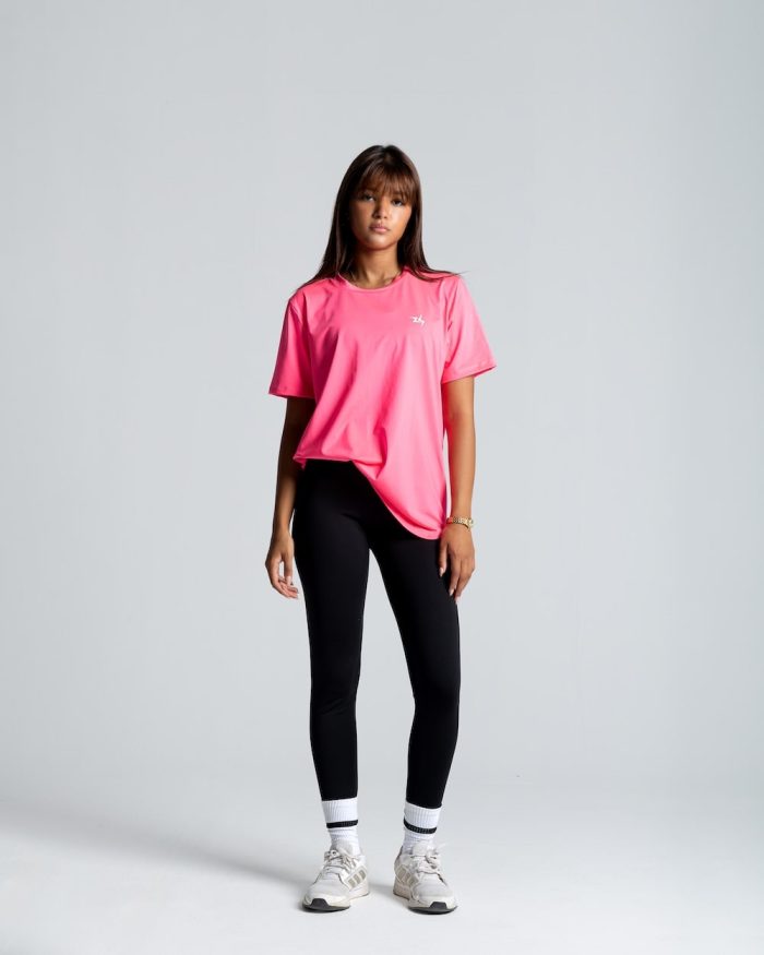 izzy apparel women min