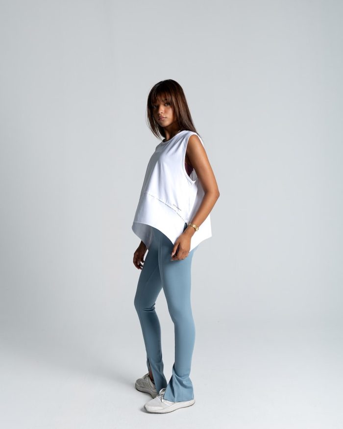 izzy apparel women min