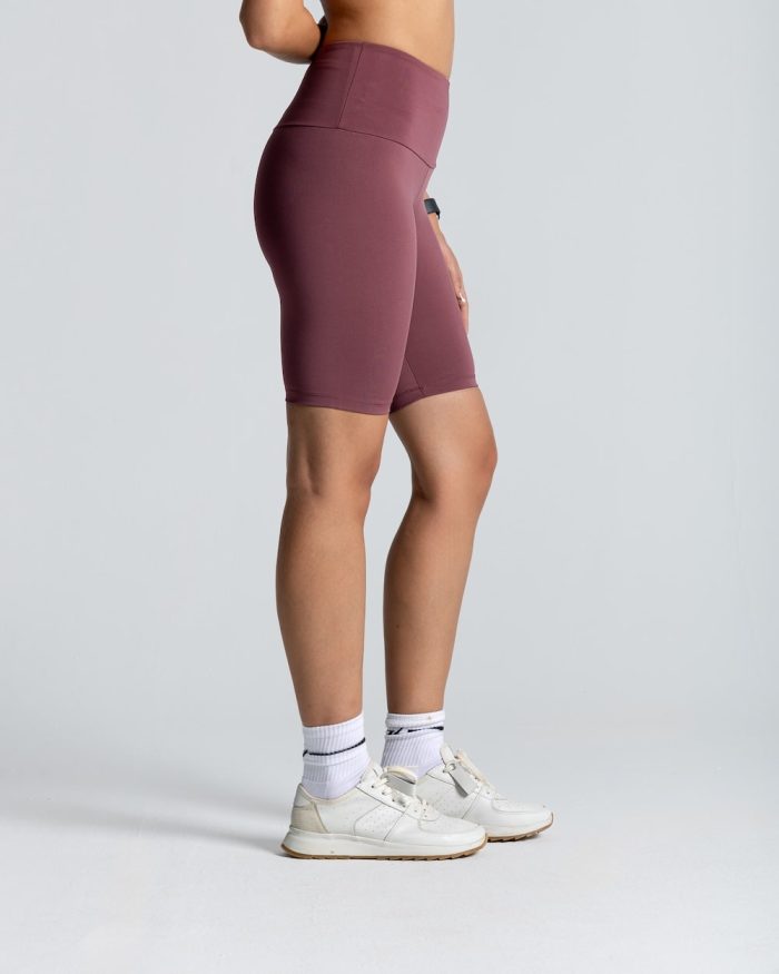 izzy apparel women min