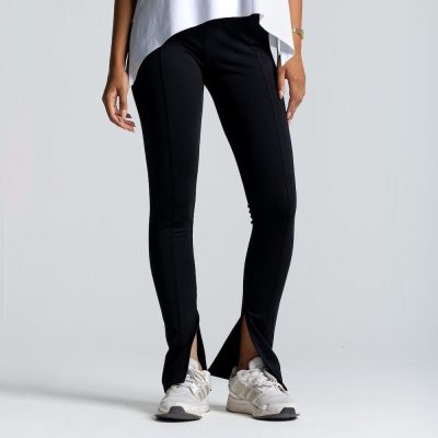 izzy apparel women min