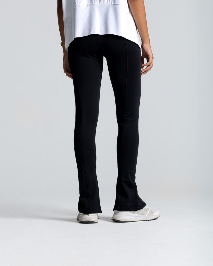 izzy apparel women min