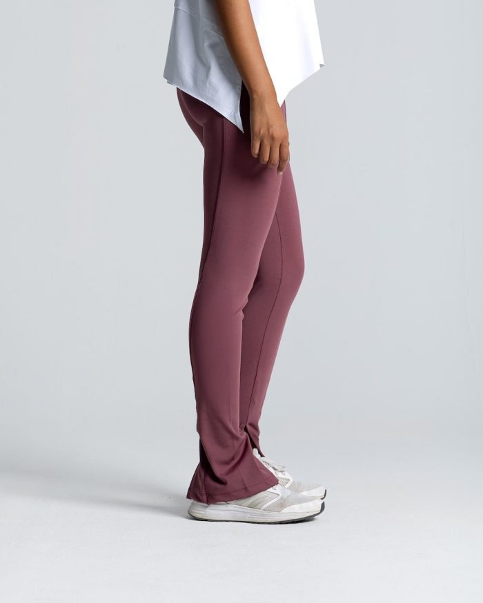 izzy apparel women min
