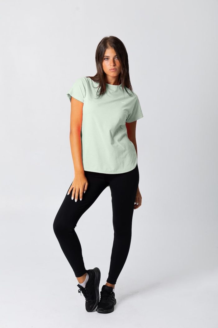 izzy apparel women min