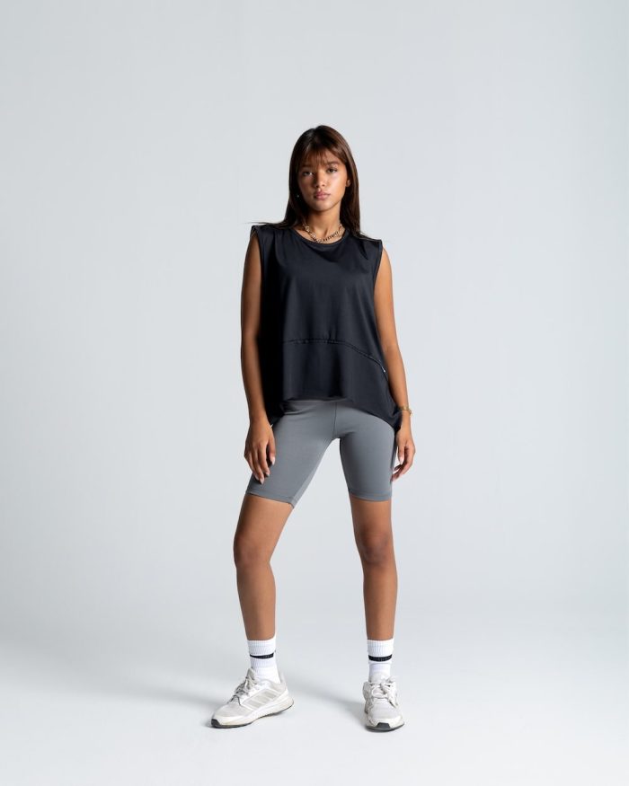 izzy apparel women min