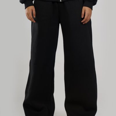 black pants women